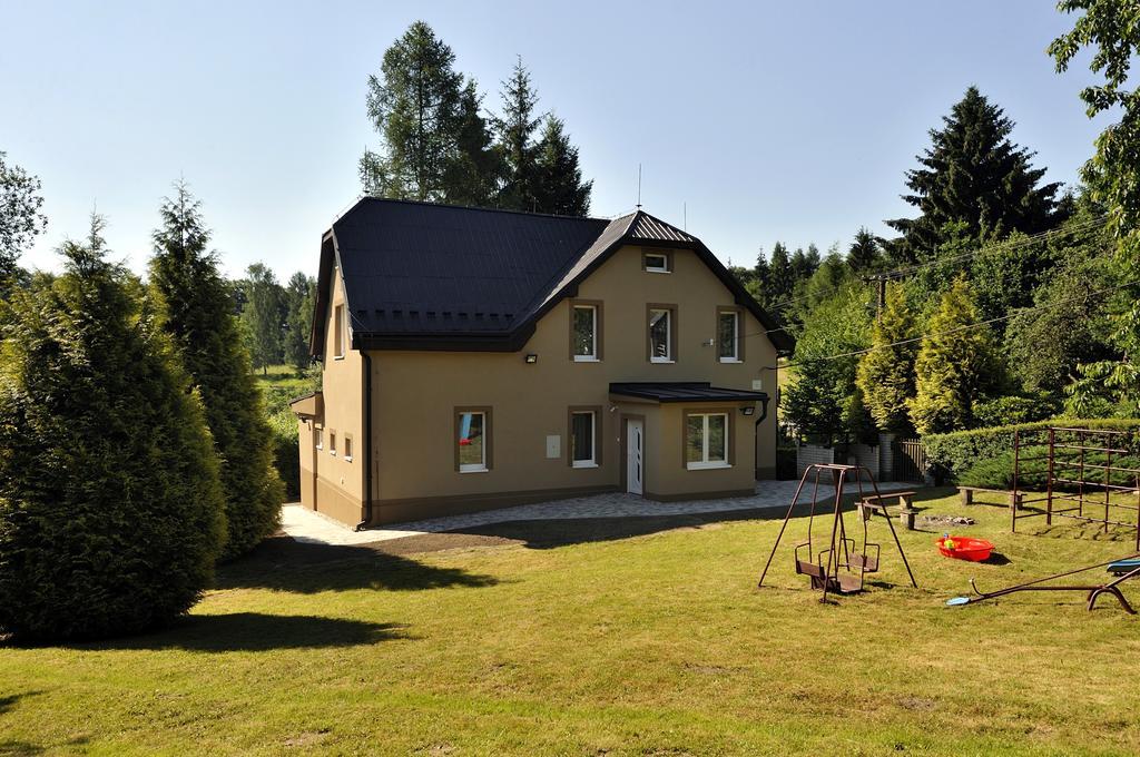 Vila Vlci Hora Krásná Lípa Ruang foto